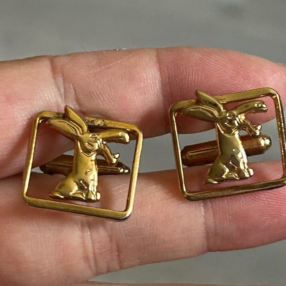 4/$50 Gold donkey ass jackass vintage 1980 Cufflinks 🫏 - Picture 4 of 7